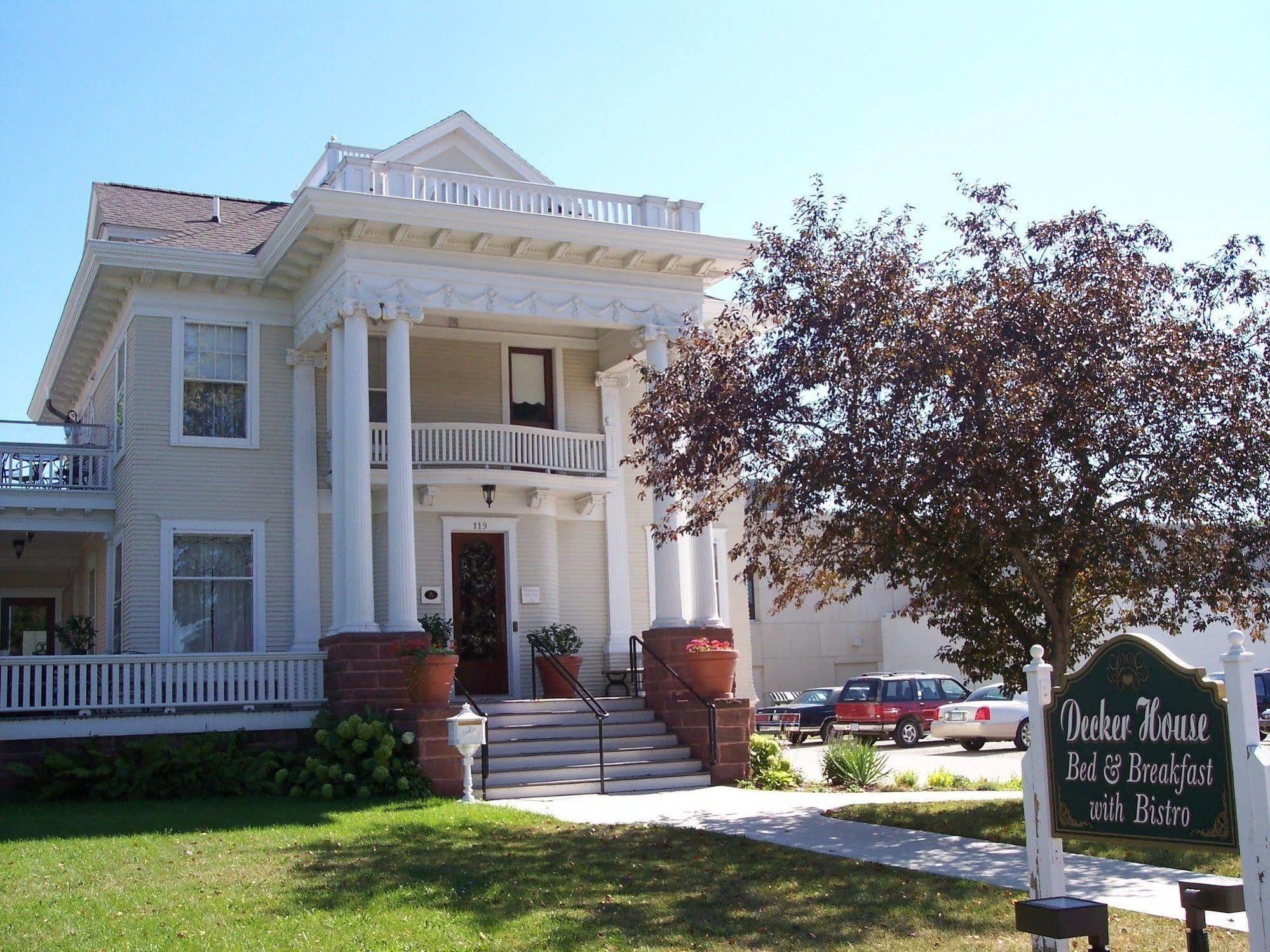 The Decker House Mason City Exterior foto